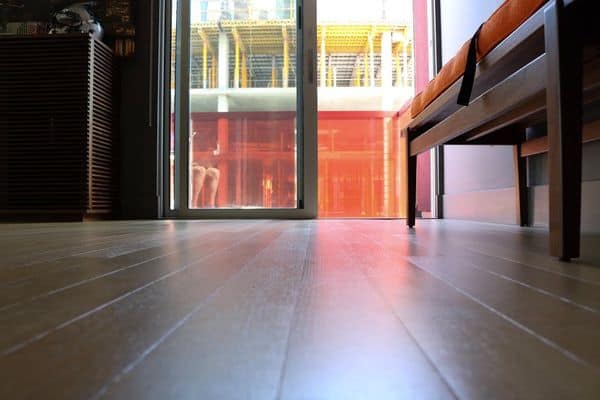 FLOOR